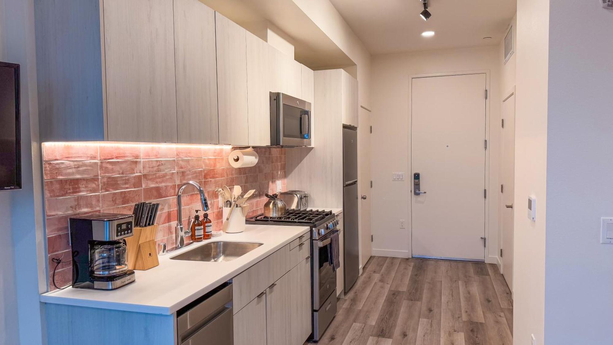 Lovely In Heart Of Hollywood Apartment *