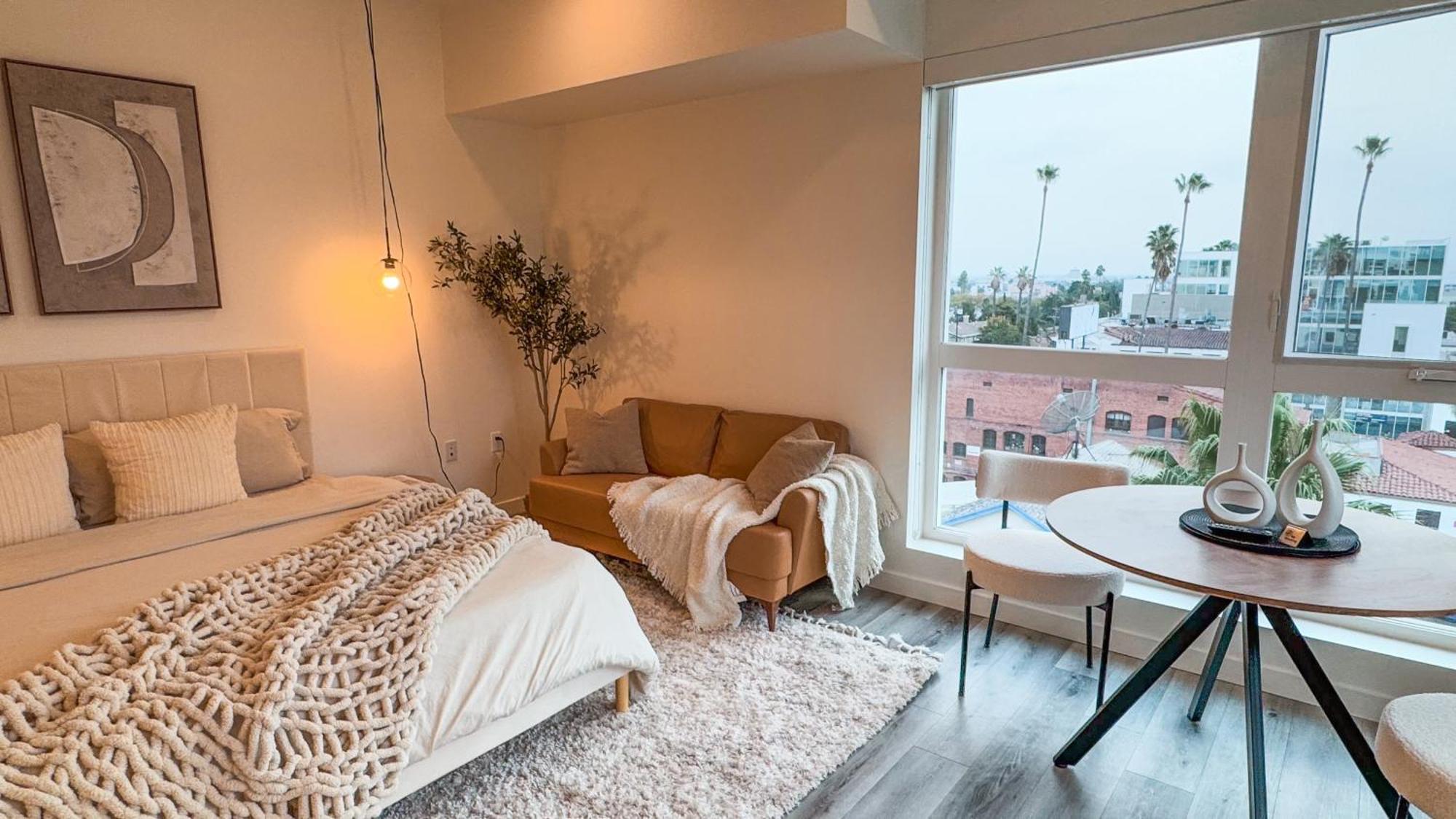 Lovely In Heart Of Hollywood Apartment Los Angeles